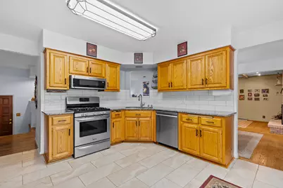 21195  Mary Lynn Dr, Brookfield, WI 53045 - Photo 13
