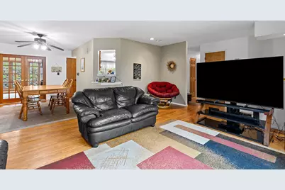 21195  Mary Lynn Dr, Brookfield, WI 53045 - Photo 5