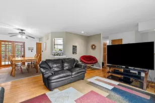 21195 Mary Lynn Dr, Brookfield, WI 53045 - Photo 5