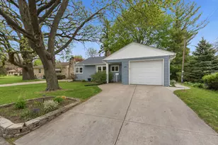 811 N Hine Ave, Waukesha, WI 53188 - Photo 29