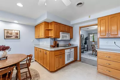 811 N Hine Ave, Waukesha, WI 53188 - Photo 11