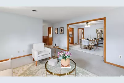 811 N Hine Ave, Waukesha, WI 53188 - Photo 7