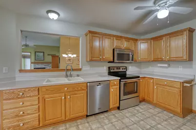 3527  Rapids Trl, Waukesha, WI 53189 - Photo 7