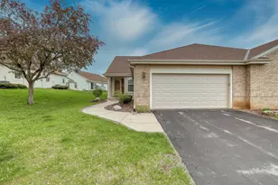 3527 Rapids Trail, Waukesha, WI 53189 - Photo 3