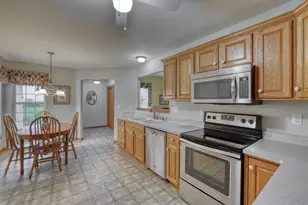 3527 Rapids Trail, Waukesha, WI 53189 - Photo 5