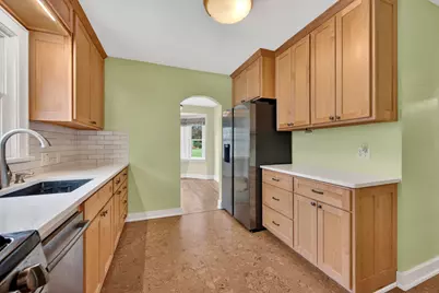 112  14th St, La Crosse, WI 54601 - Photo 7