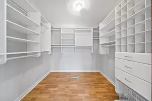 1010 Jenkins Dr, Fontana, WI 53125 - Photo 25