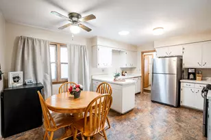 2204 Savoy Cir, Racine, WI 53404 - Photo 11