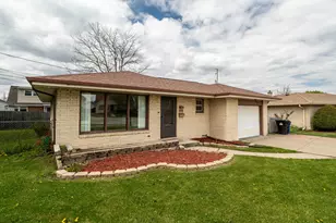2204 Savoy Cir, Racine, WI 53404 - Photo 1