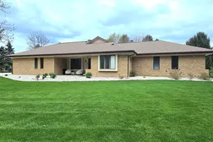 W292N6880 Dorn Rd, Merton, WI 53029 - Photo 1