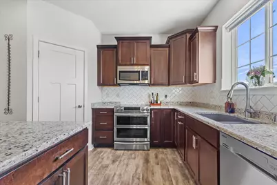 3003  Nostalgic Ct, Richfield, WI 53033 - Photo 13