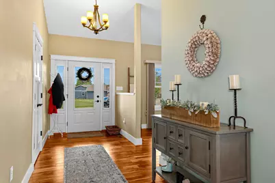 4026  Pineview St, Onalaska, WI 54650 - Photo 9