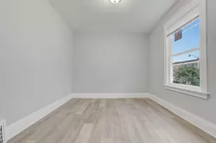 2827 W Grant St, Milwaukee, WI 53215 - Photo 5
