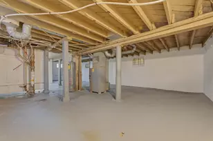 2827 W Grant St, Milwaukee, WI 53215 - Photo 17