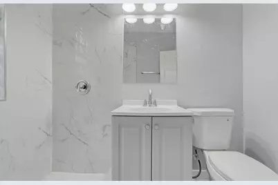 2827 W Grant St, Milwaukee, WI 53215 - Photo 9