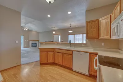 1048  Quinlan Dr #C, Pewaukee, WI 53072 - Photo 13