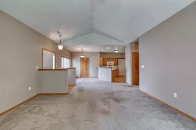 1048  Quinlan Dr #C, Pewaukee, WI 53072 - Photo 5