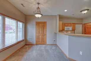 1048 Quinlan Dr, Pewaukee, WI 53072 - Photo 7
