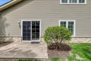 1048 Quinlan Dr, Pewaukee, WI 53072 - Photo 27