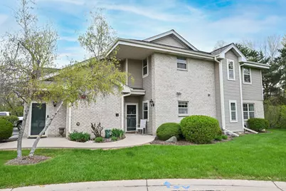 18430  Emerald Dr #B, Brookfield, WI 53045 - Photo 31
