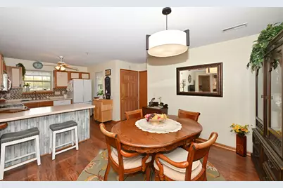 18430  Emerald Dr #B, Brookfield, WI 53045 - Photo 23