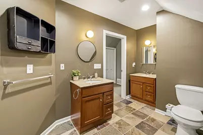 2228 E Euclid Ave, Milwaukee, WI 53207 - Photo 13