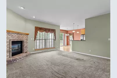 4721 W Whitetail Ct, Manitowoc, WI 54220 - Photo 9