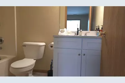 8055  Lexington Pl #12, Pleasant Prairie, WI 53158 - Photo 9