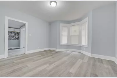 926 S 35th St, Milwaukee, WI 53215 - Photo 3