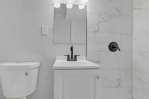 926 S 35th St, Milwaukee, WI 53215 - Photo 13