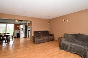 1721 Stoddard Cir, Racine, WI 53406 - Photo 5