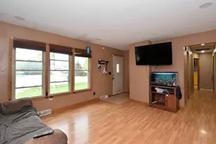 1721 Stoddard Cir, Racine, WI 53406 - Photo 3