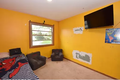 1721  Stoddard Cir, Racine, WI 53406 - Photo 17