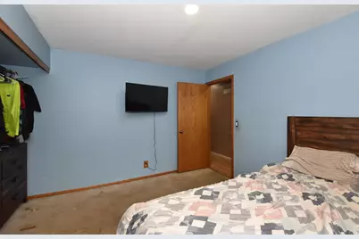 1721  Stoddard Cir, Racine, WI 53406 - Photo 15