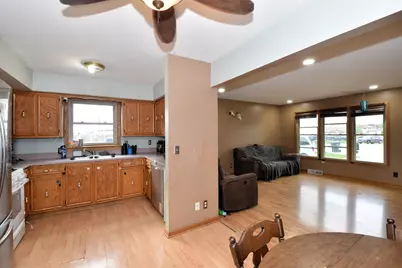 1721  Stoddard Cir, Racine, WI 53406 - Photo 7