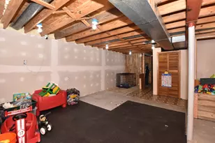 1721 Stoddard Cir, Racine, WI 53406 - Photo 23
