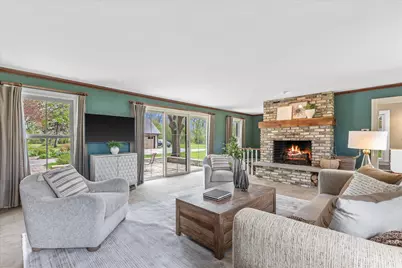N72W13449  Good Hope Rd, Menomonee Falls, WI 53051 - Photo 5