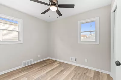 4218 N 71st St, Milwaukee, WI 53216 - Photo 7