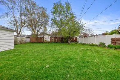 2921  Winthrop Ave, Racine, WI 53403 - Photo 27