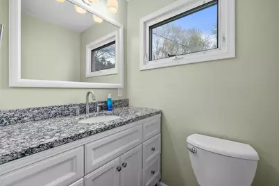 2921  Winthrop Ave, Racine, WI 53403 - Photo 11