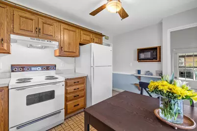 2921  Winthrop Ave, Racine, WI 53403 - Photo 7