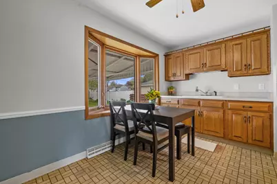 2921  Winthrop Ave, Racine, WI 53403 - Photo 5