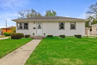 2921  Winthrop Ave, Racine, WI 53403 - Photo 1