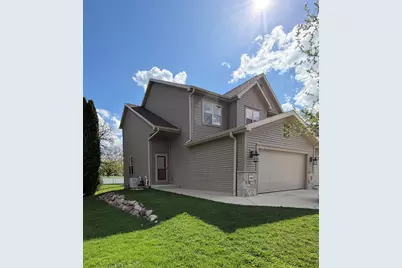3001  Graydon Ave, East Troy, WI 53120 - Photo 1