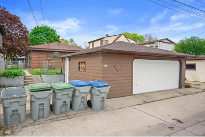 5714 N 98th St, Milwaukee, WI 53225 - Photo 7