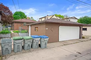 5714 N 98th St, Milwaukee, WI 53225 - Photo 7