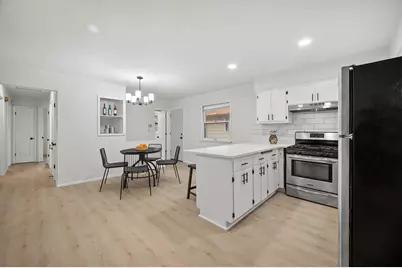 5714 N 98th St, Milwaukee, WI 53225 - Photo 13