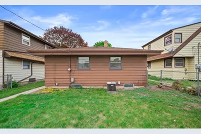 5714 N 98th St, Milwaukee, WI 53225 - Photo 5