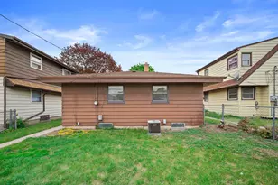 5714 N 98th St, Milwaukee, WI 53225 - Photo 5