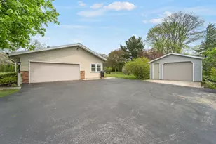 W221S7400 Vly Vw Rd, Vernon, WI 53150 - Photo 29